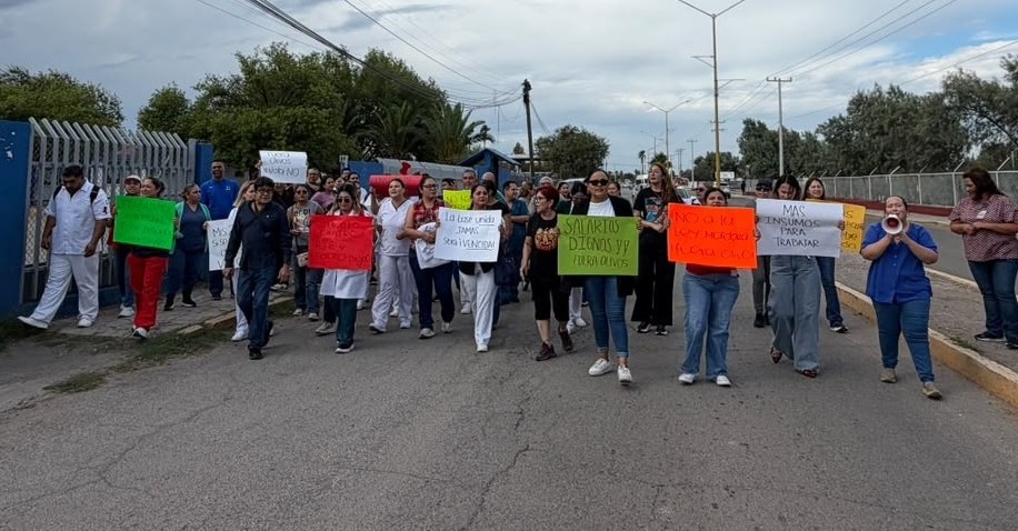 Estallan trabajadores del IMSS en Nueva Rosita