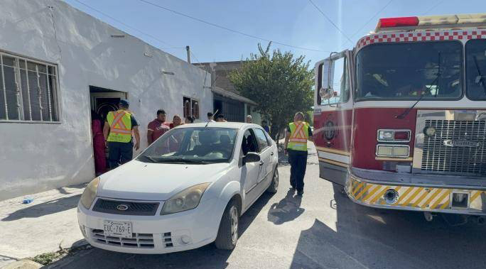 Se desploma techo y lesiona a mujer