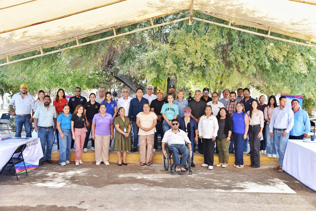 ACERCA VÍCTOR LEIJA SERVICIOS MUNICIPALES A LAS FAMILIAS DE LA COL. BENITO JUÁREZ