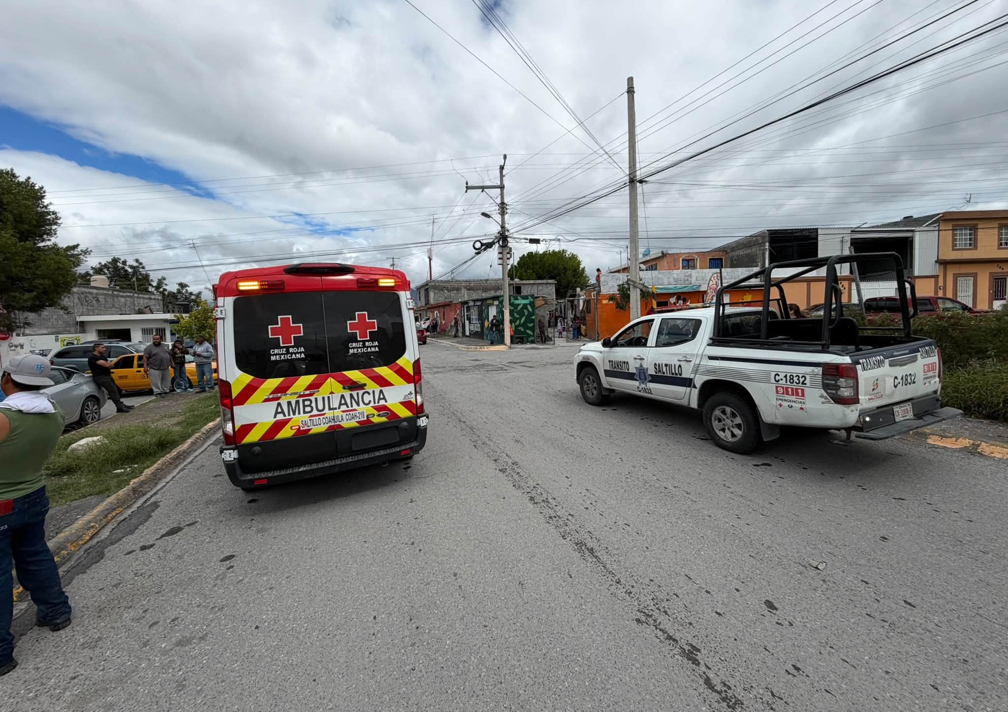 Atropellan a joven y termina en riña