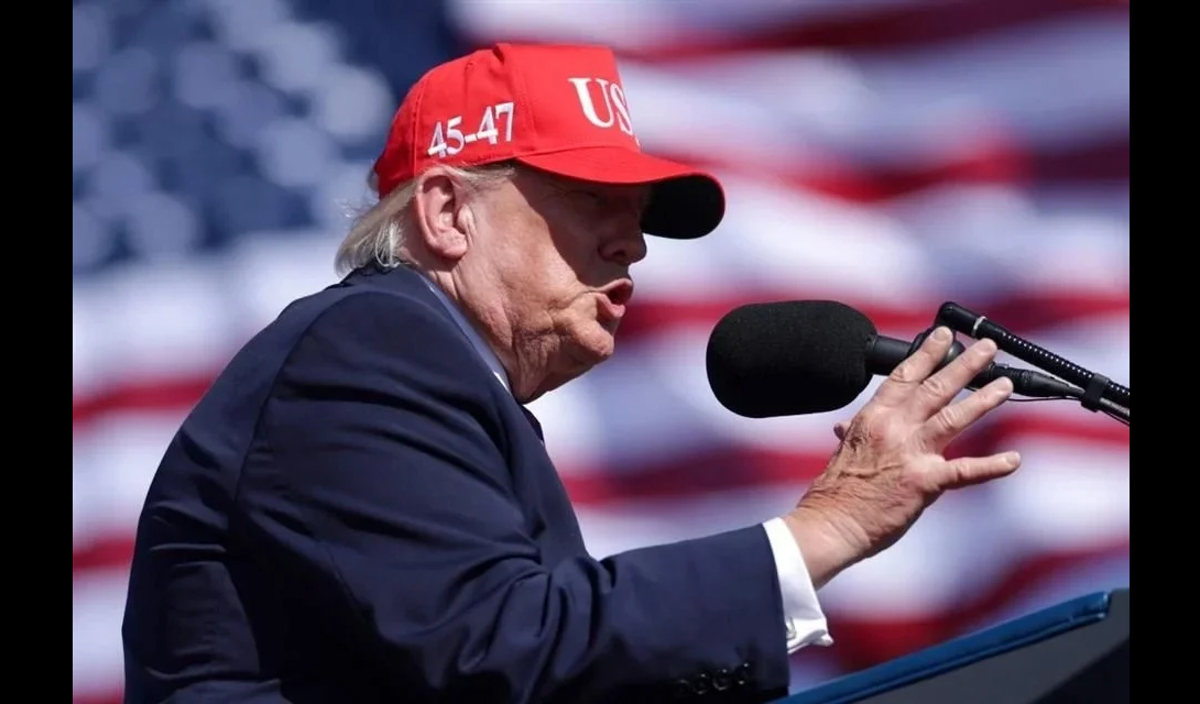 Acusa Trump a Hobbs de nexos con cárteles