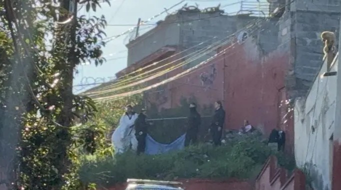 Muere saltillense tras colapsar una barda