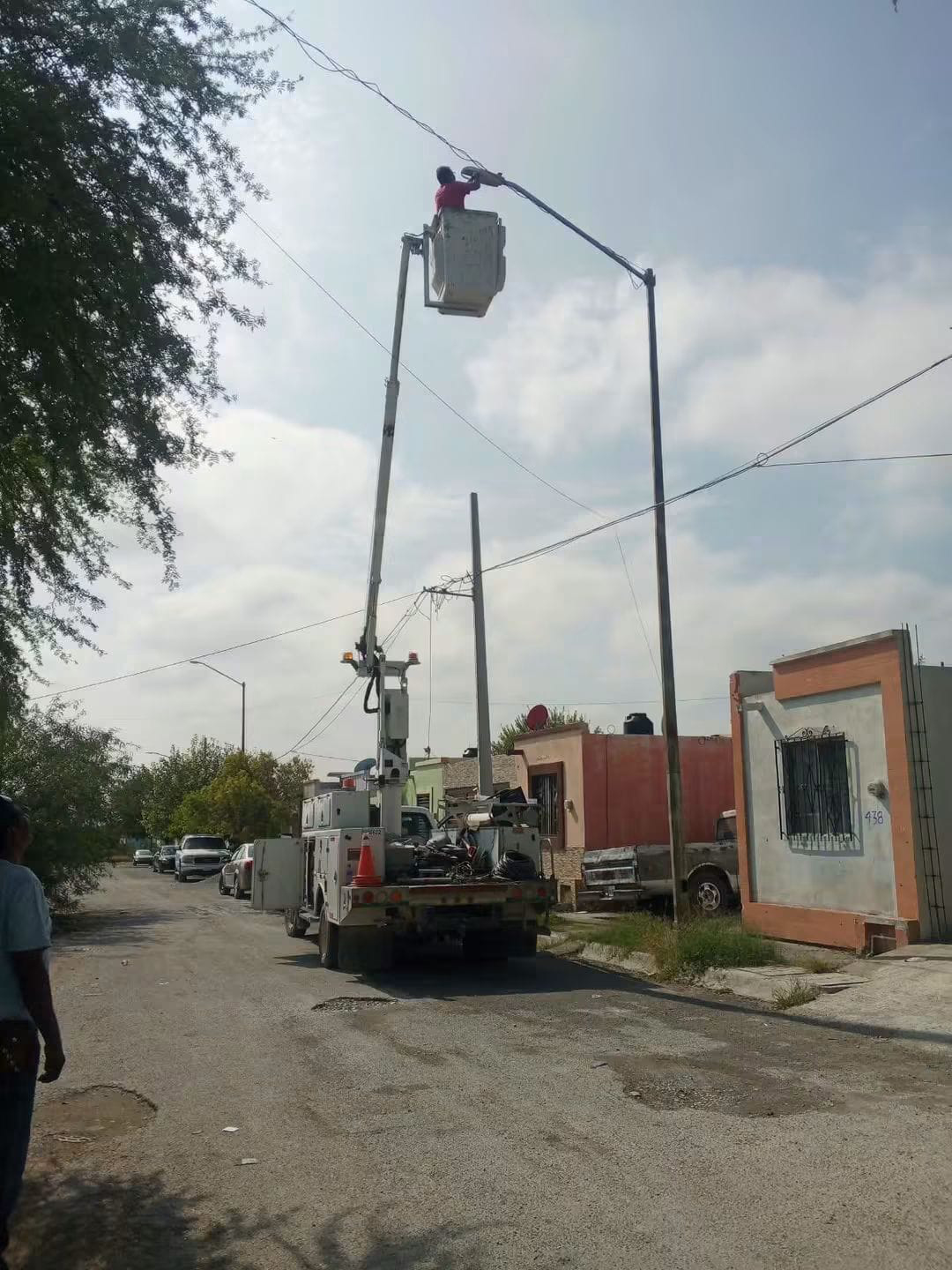 Atiende Alcaldesa reportes en Colinas de Independencia