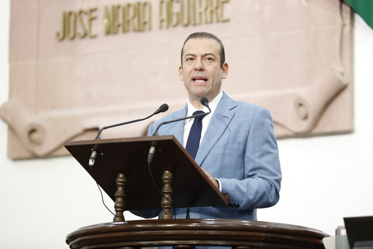 Exhorta Diputado a CFE invertir en red eléctrica