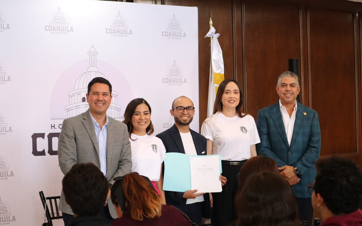 Diputados de AN abren las puertas del Congreso a jóvenes de Coahuila