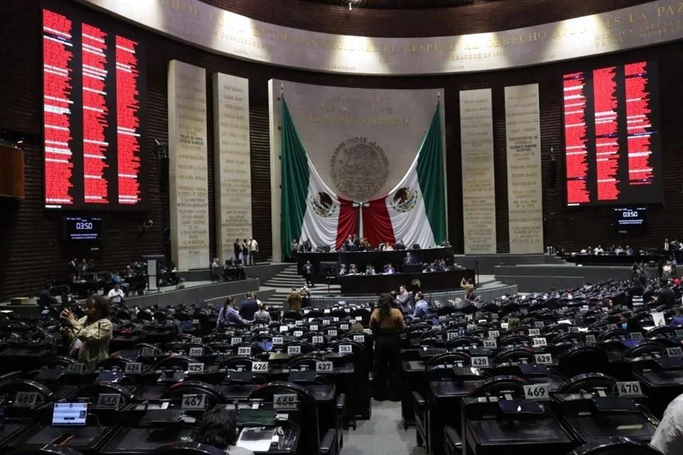 Declaran constitucional reforma sobre la doble nacionalidad