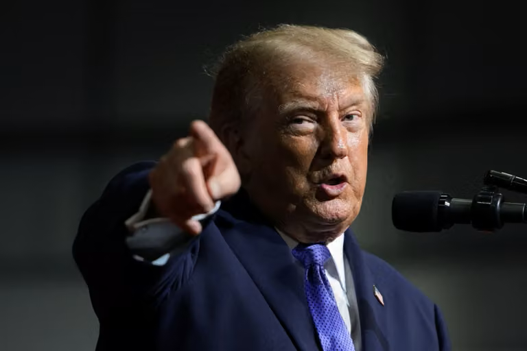 Despliegan defensa en residencia de Trump