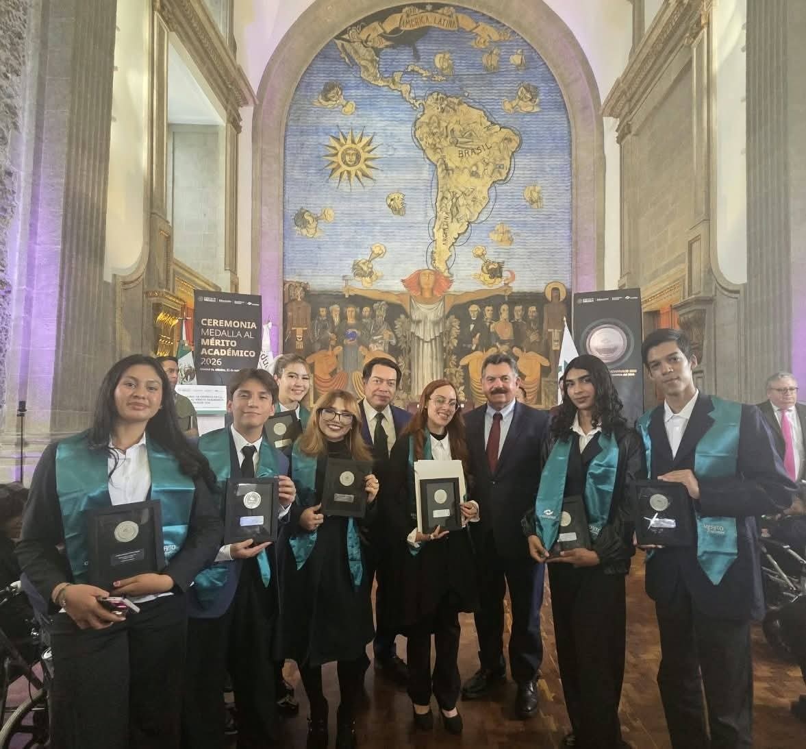 Gana Coahuila 7 medallas por Excelencia Académica