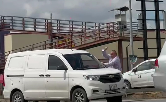 Pleito vial en Ramos Arizpe termina con daños y persecución