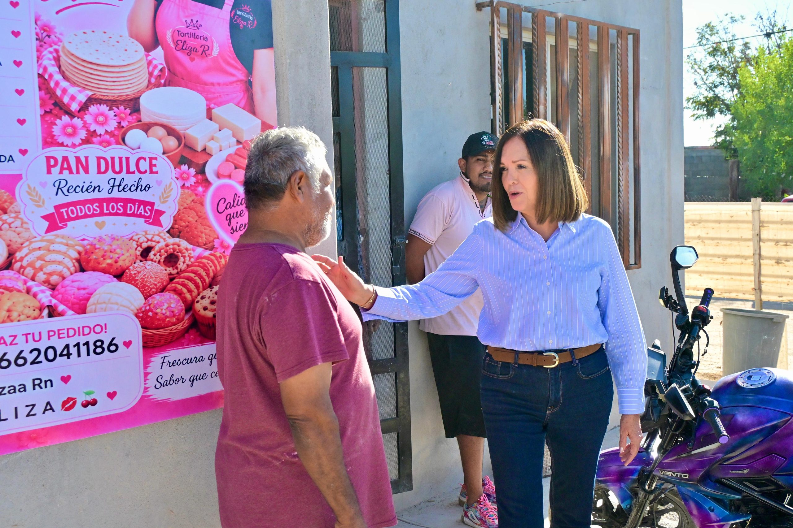 Agradecen familias a Sari las obras de electrificación