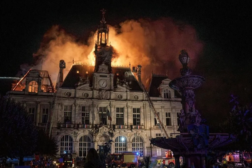 Crecen protestas en Francia; hay saqueos