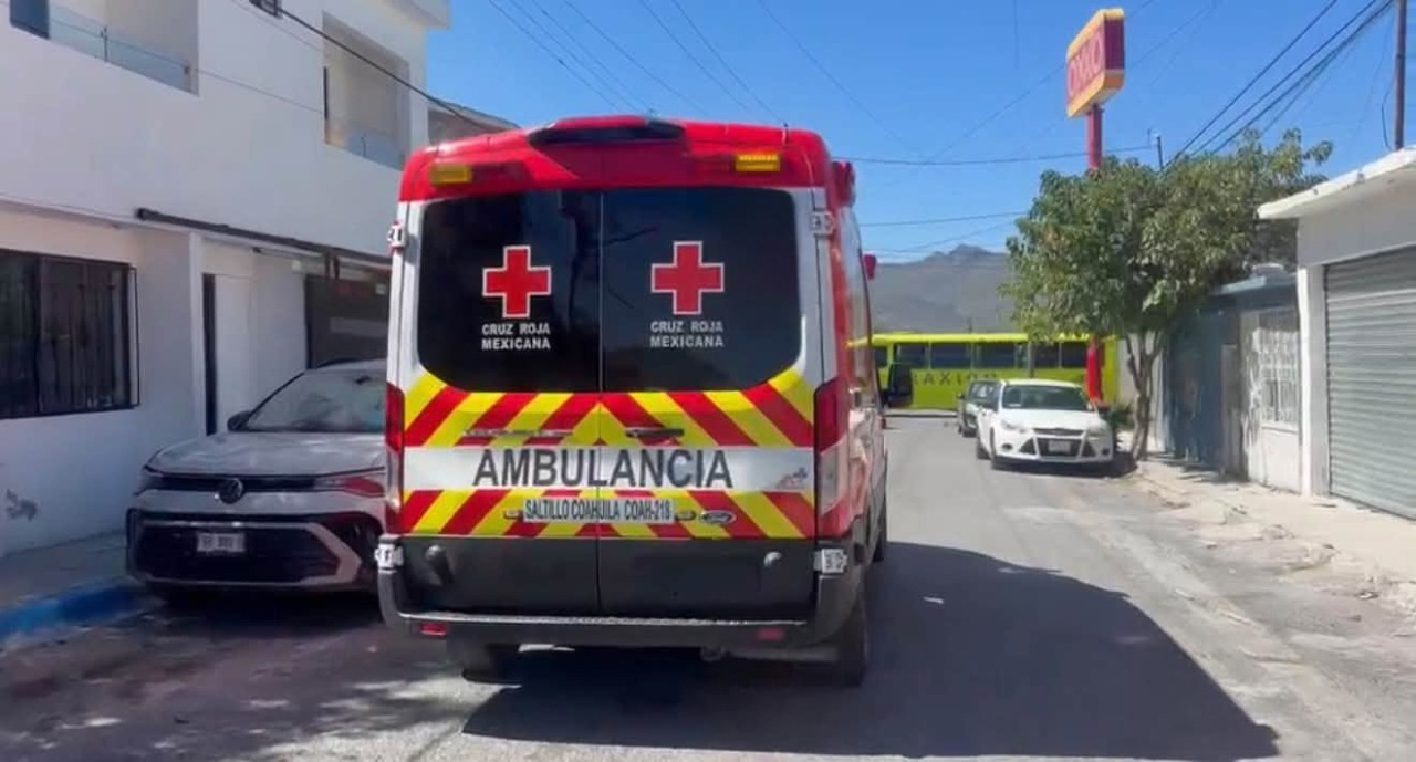 Hombre es hospitalizado tras ingerir ácido muriático