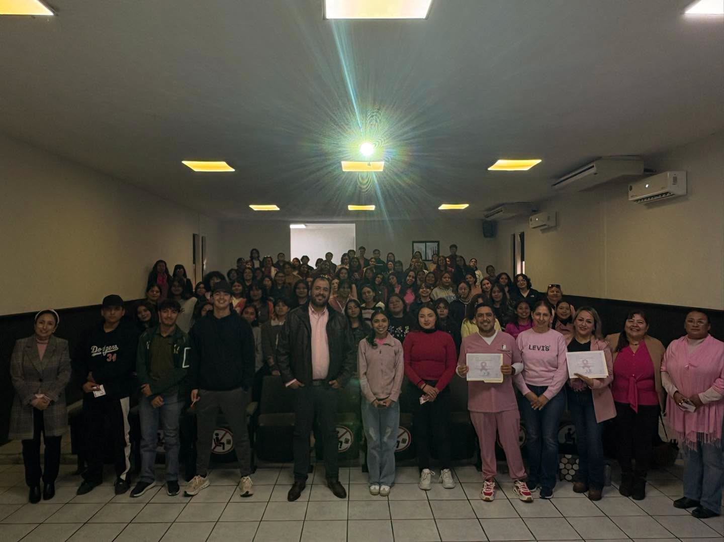 Forma FIME Monclova monumental lazo rosa