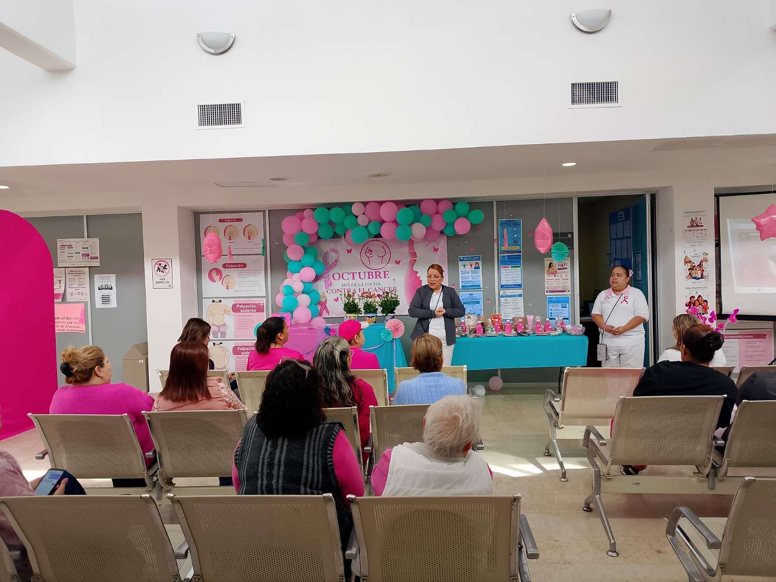 Promueve ISSSTE lucha contra cáncer de mama