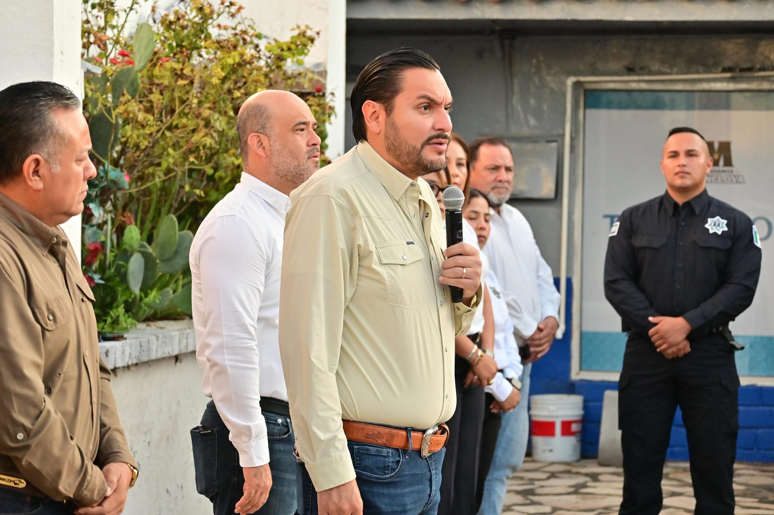 Reafirma Carlos Villarreal compromiso con policías