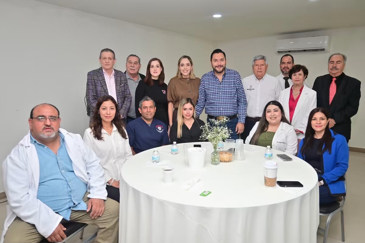 Encabeza Carlos Villarreal festejo del Día del Médico
