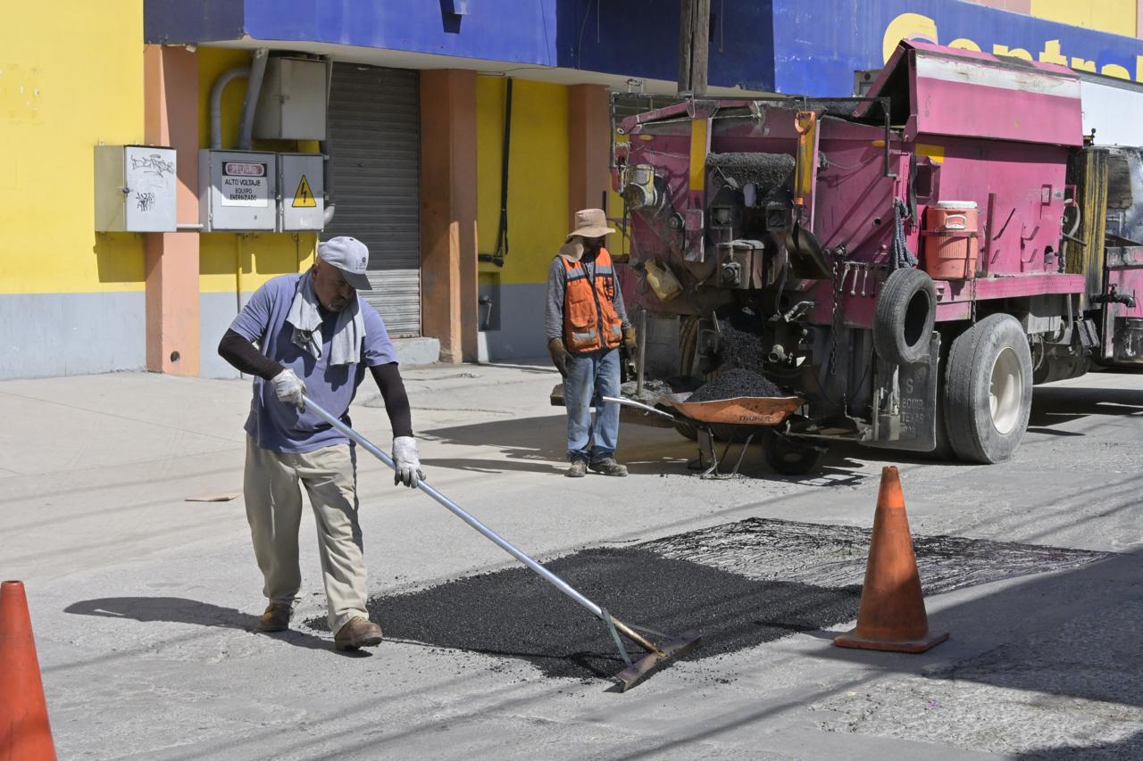 Fortalece Carlos Villarreal los servicios básicos en Monclova