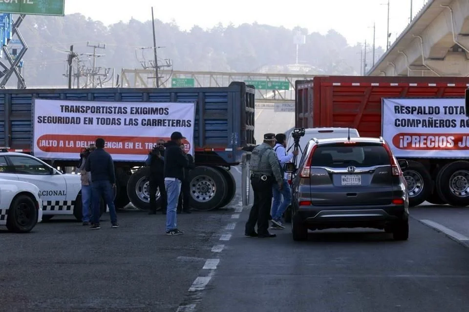 Ofrece Segob diálogo por paro de transporte
