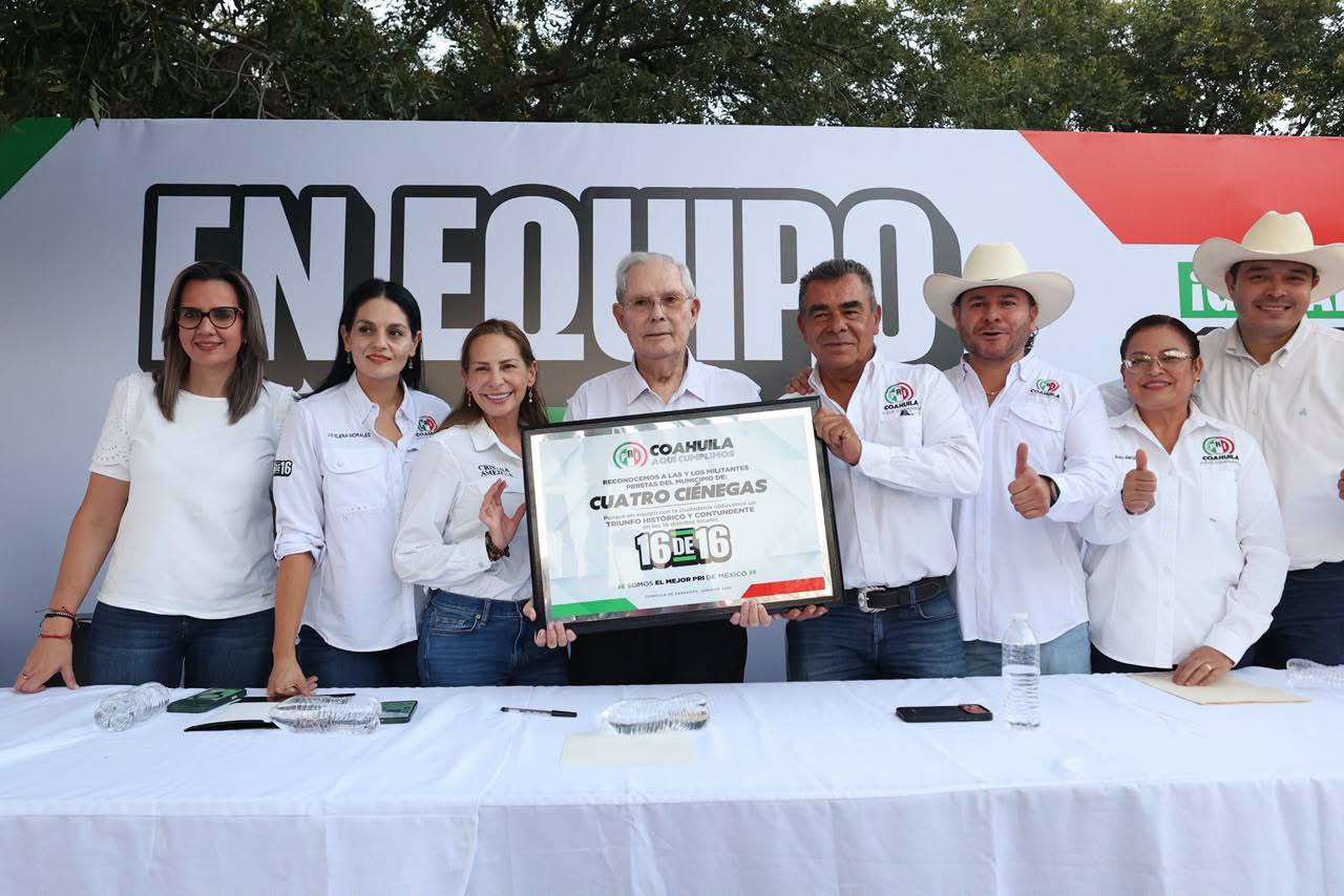 Reciben priistas placas por el triunfo de 2026