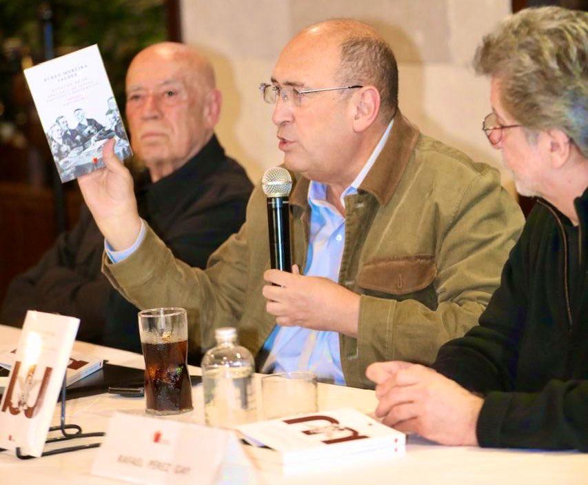 RMV presenta dos libros sobre la historia y violencia de México