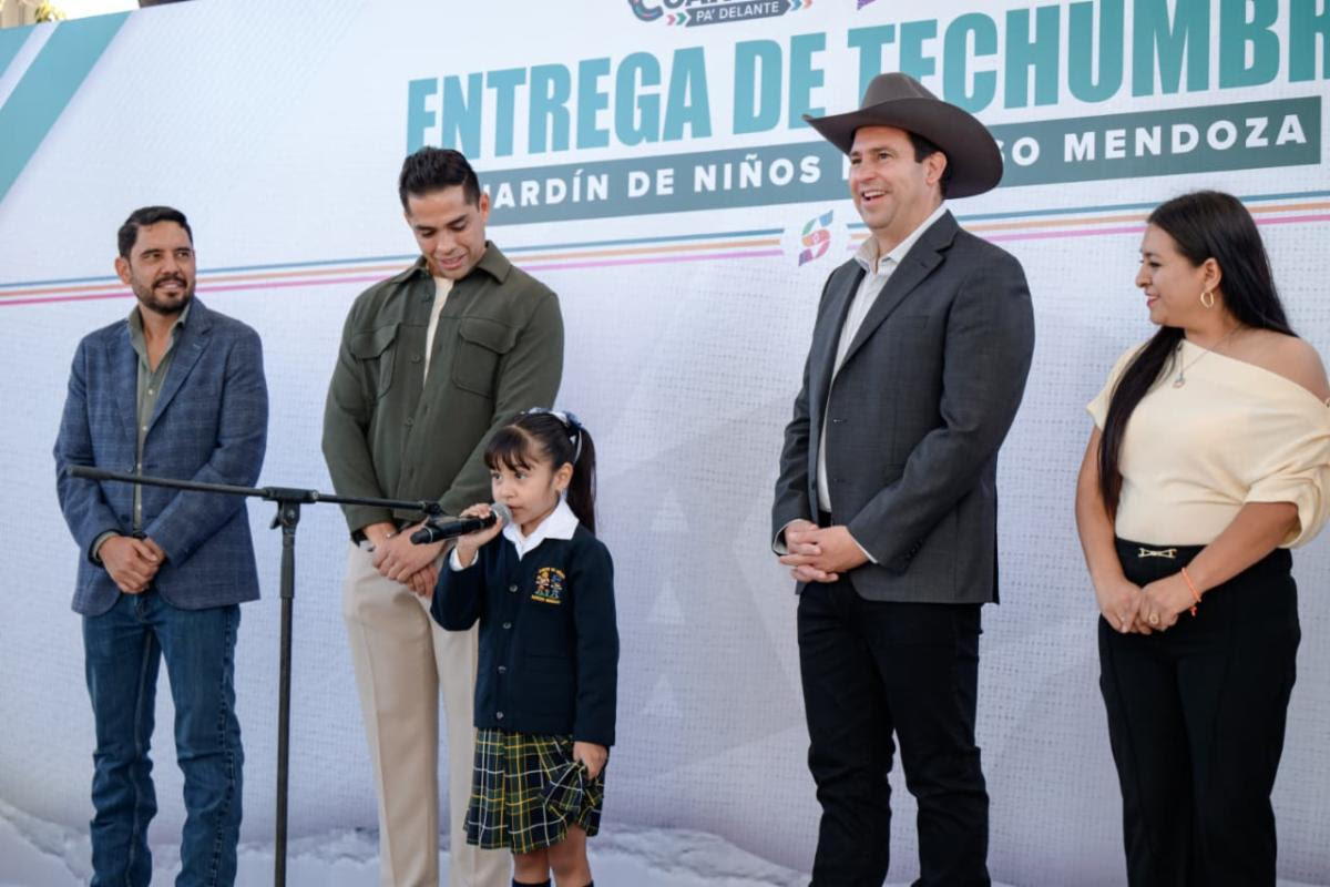 Entrega Javier Díaz techumbre en jardín de niños por 1.3 mdp