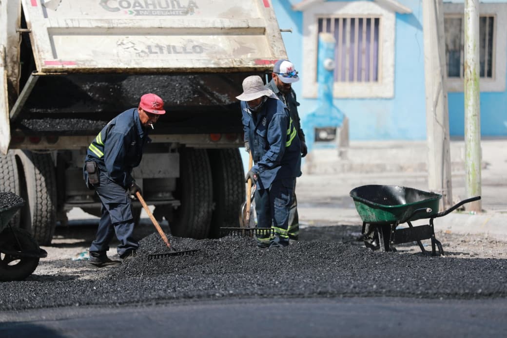 Rehabilitan en Saltillo principales vialidades