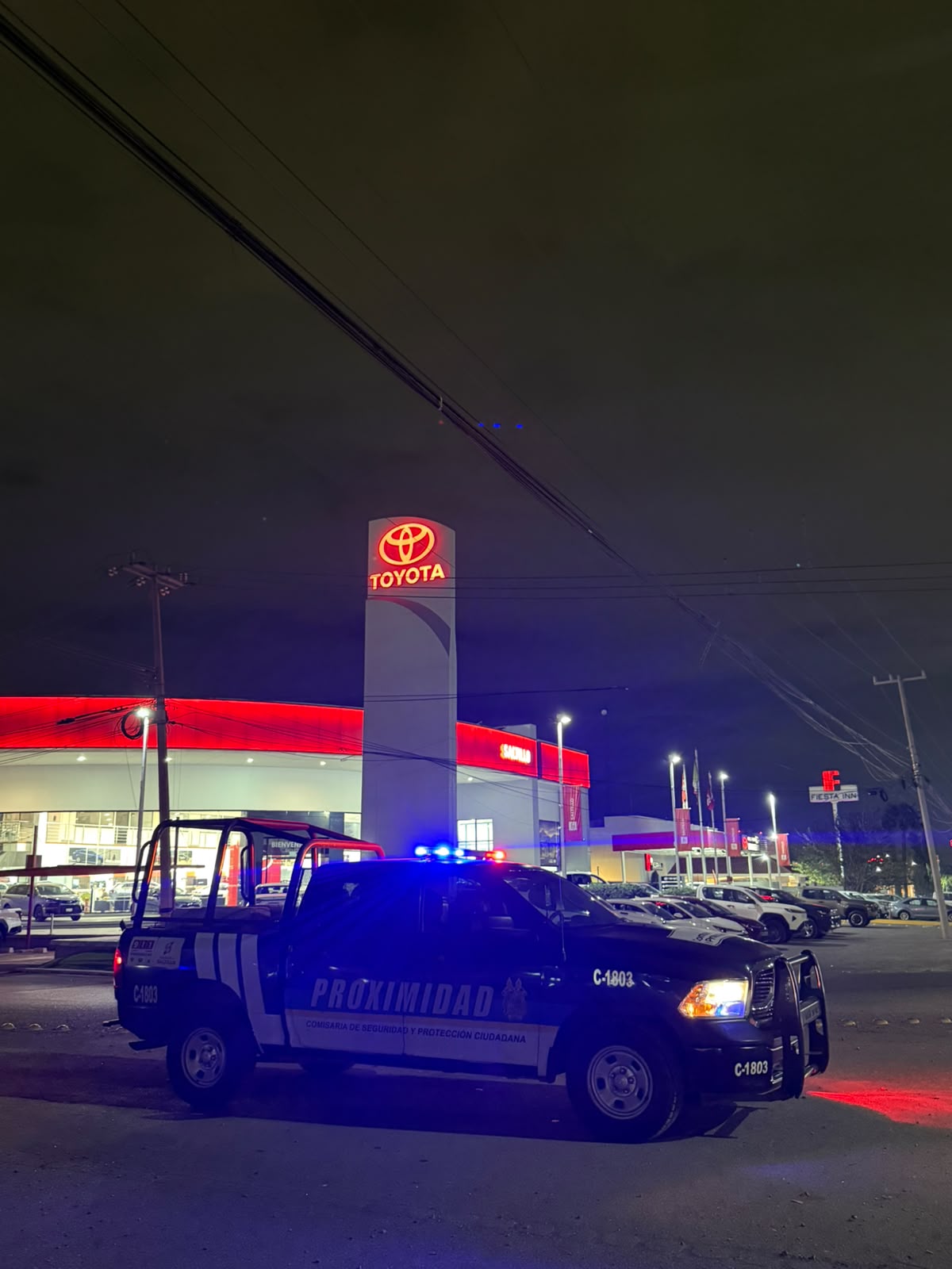 Salva agente a una bebé inconsciente tras caída
