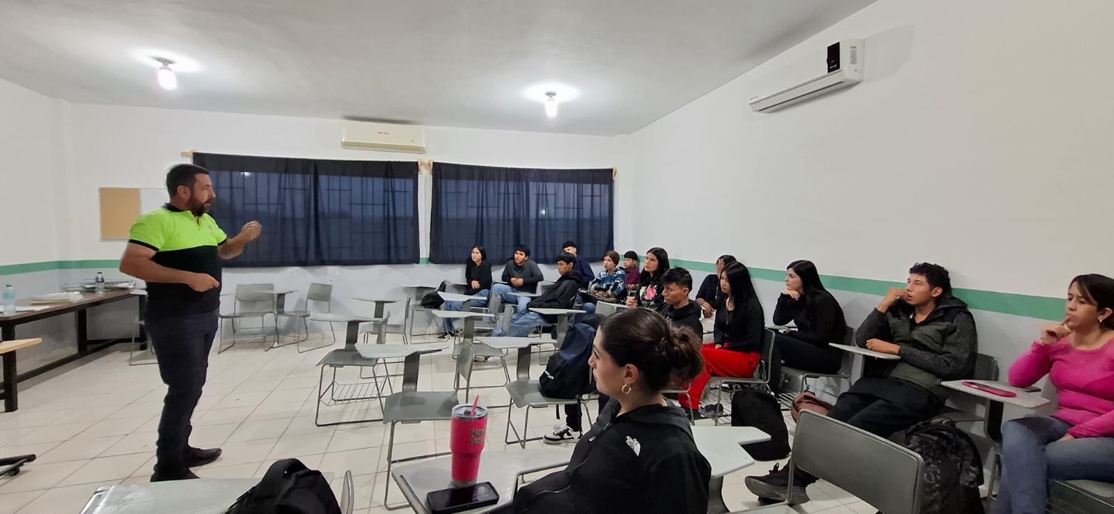 Capacita Protección Civil a estudiantes de San Buena