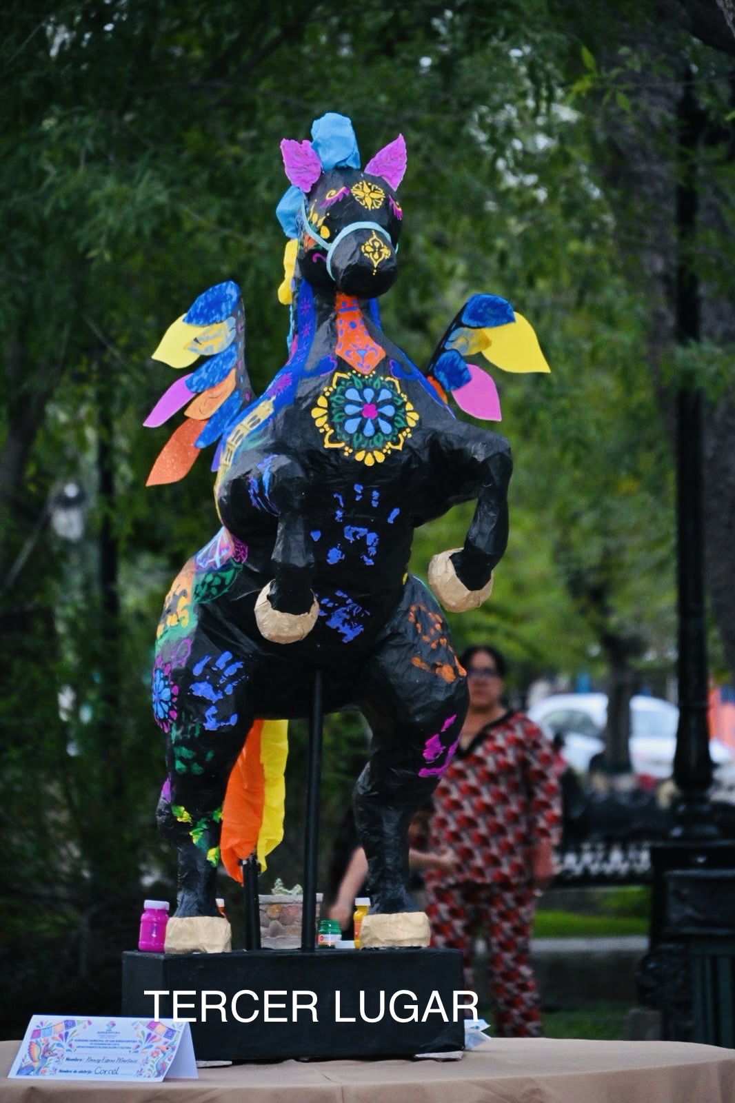 Premia SB a ganadores del concurso de alebrijes