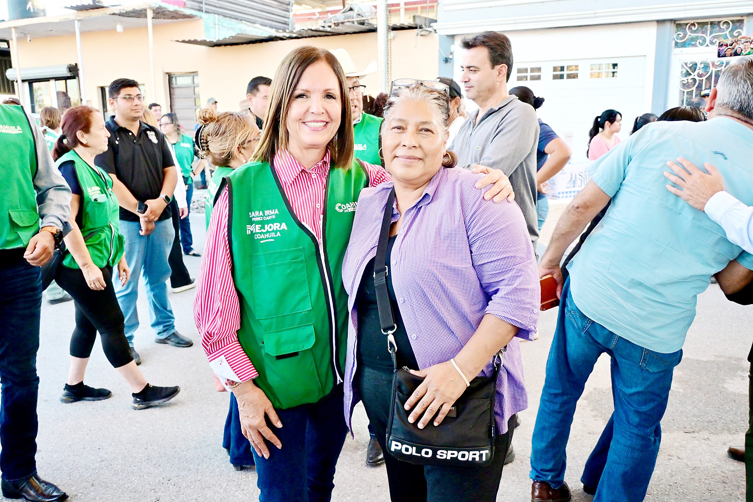 Entrega Sari Pérez Apoyo Alimentario