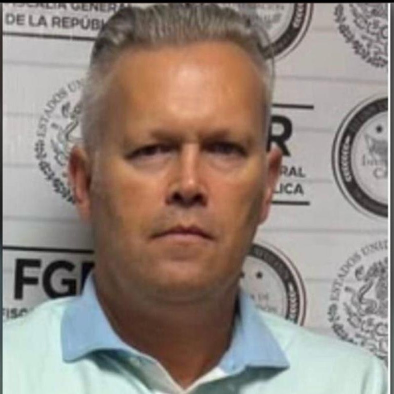 Sale del penal socio de Ruffo