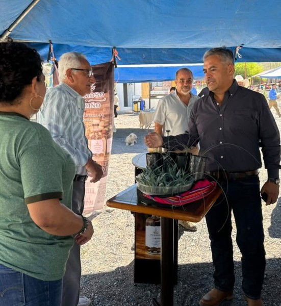 Respalda Víctor Leija comunidades rurales