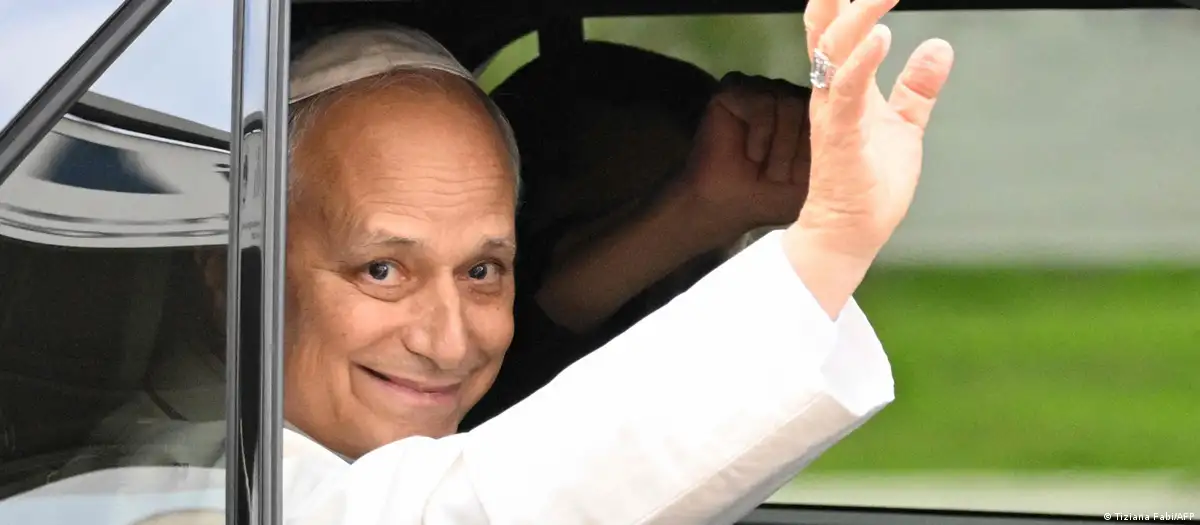 Vuelve Papa al Vaticano tras cirugía pulmonar