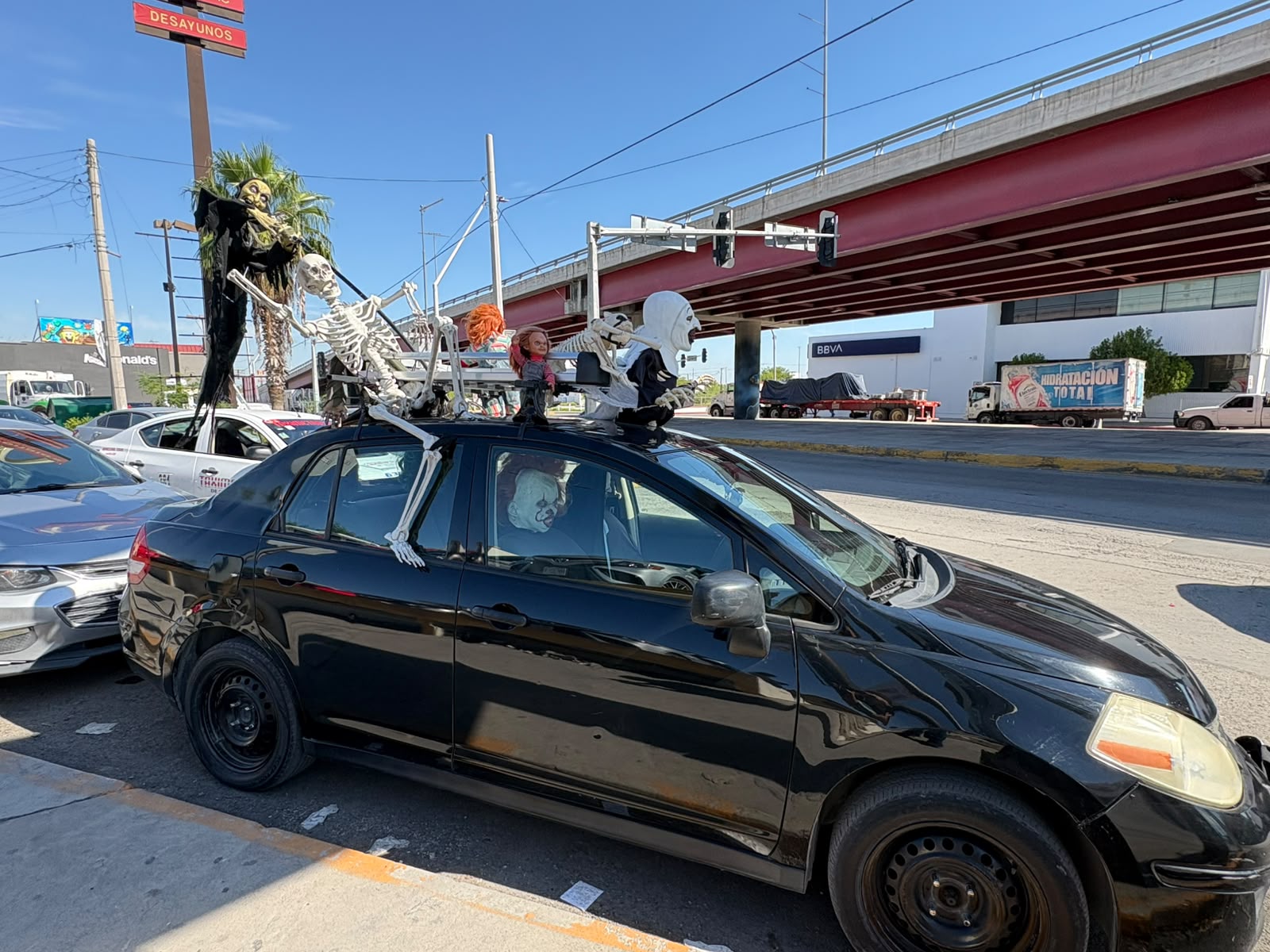 Circula ya en Monclova el “automóvil de terror”