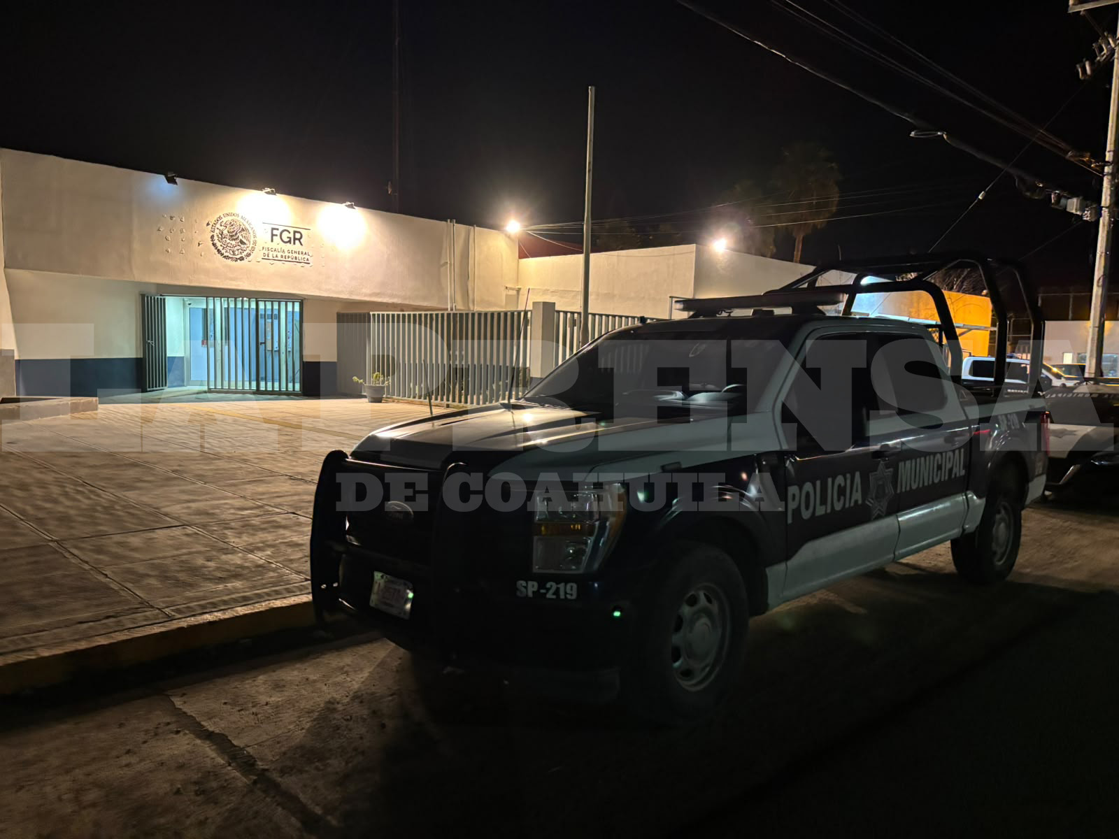 Detienen municipales a tres con dr*ga en un taxi