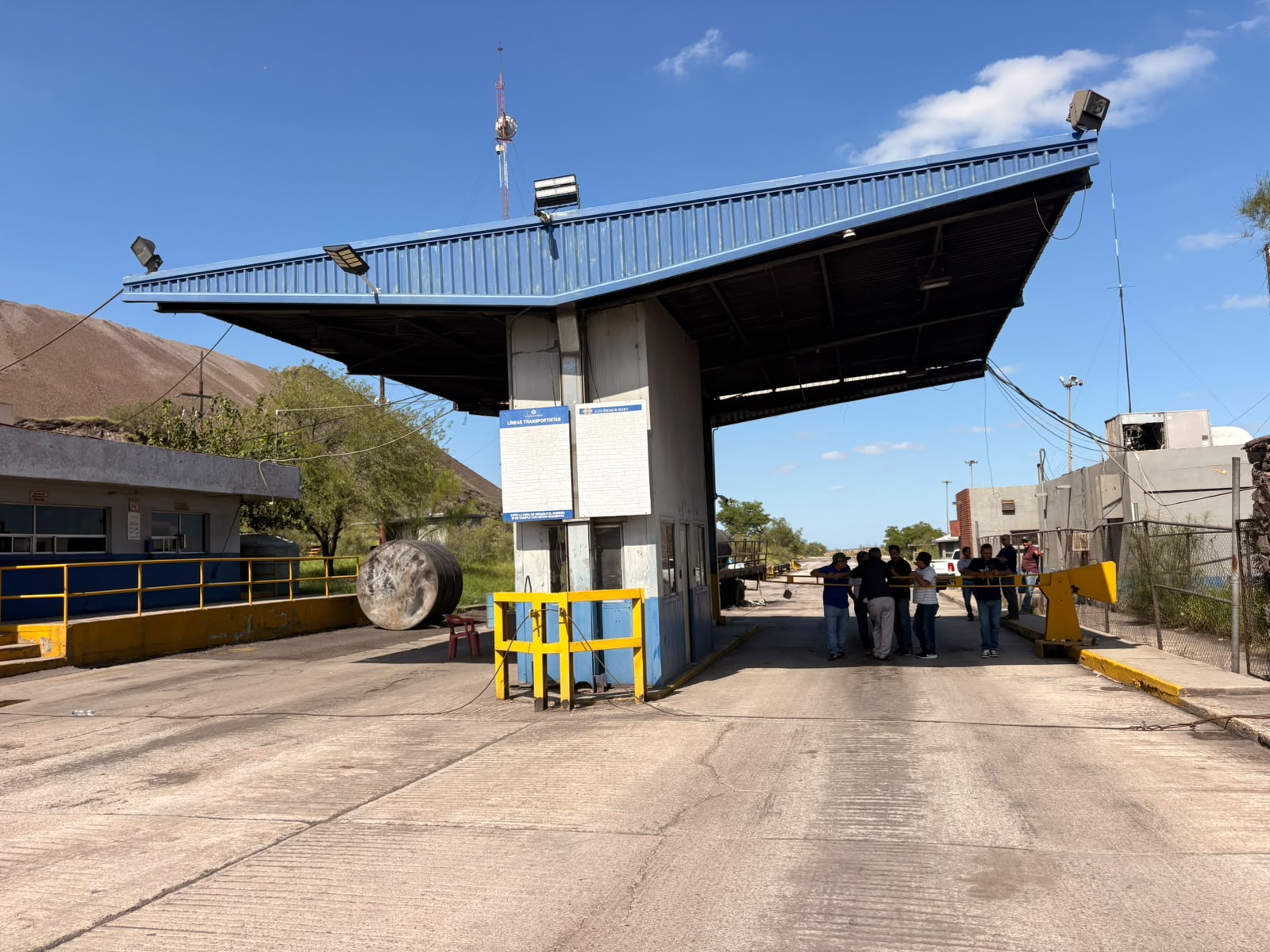 Inspecciona Afirme instalaciones de AHMSA