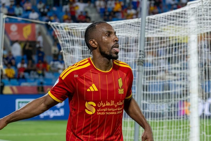 No sólo Cristiano, también el mexicano Julián Quiñones marca ante Al-Hilal en la liga saudí