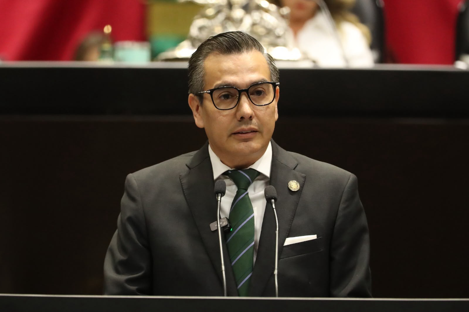 Proponen otorgar licencia con goce de sueldo a personas trabajadoras que cuiden a un familiar con discapacidad permanente