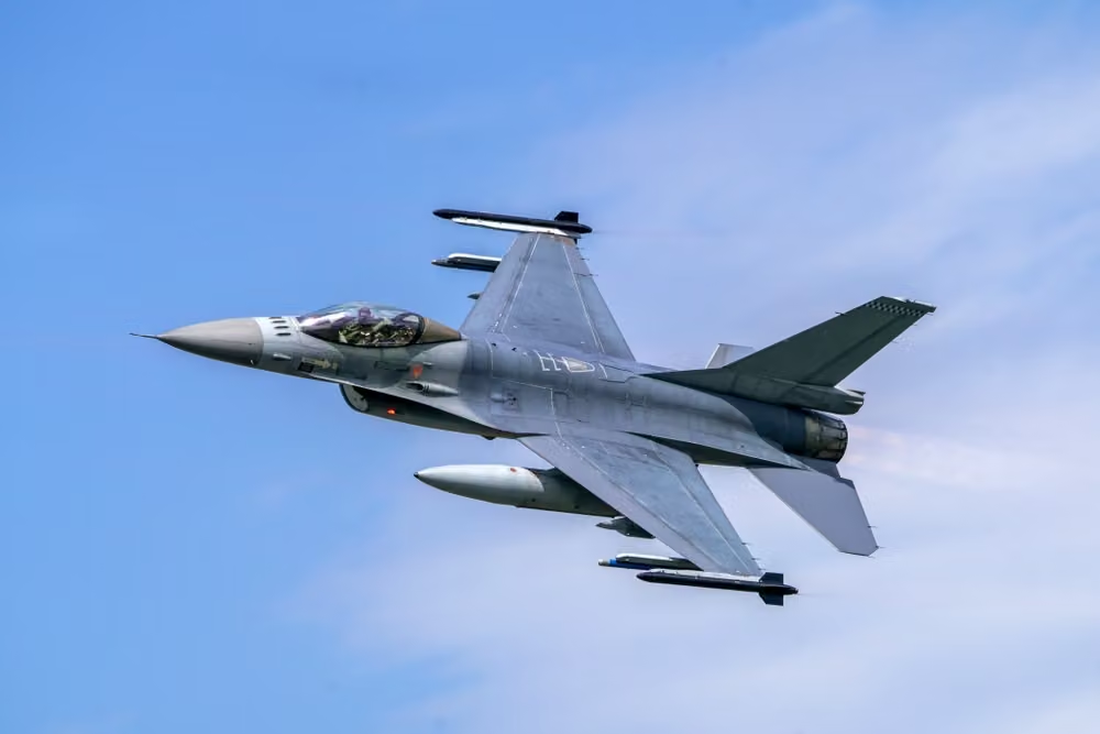 Tragedia en Filipinas: dos aviones militares chocan durante vuelo de entrenamiento y muer3n cuatro pilotos