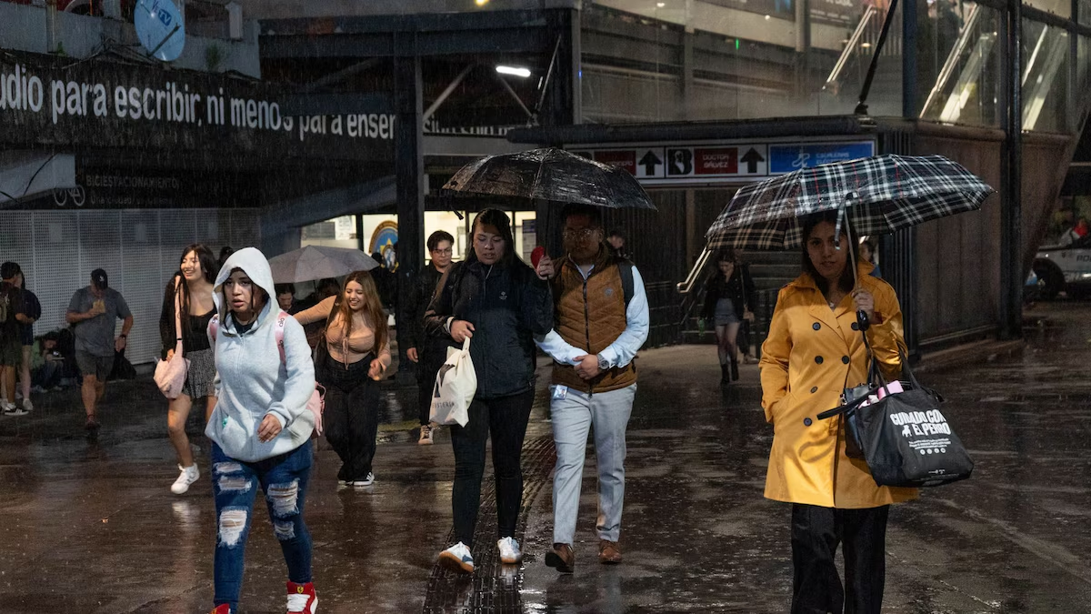 Huracán ‘Vance’ y el frente frío 3 afectarán el país: ¿Qué estados tendrán lluvias este sábado?