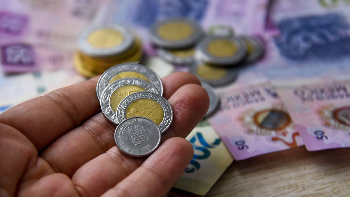 Mexicanos no sueltan ‘el cash’: 66% usa efectivo porque es ‘más fácil y práctico’