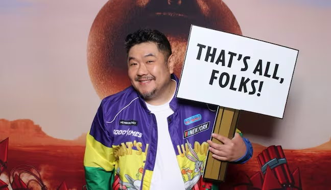 Mu*re Eric Bauza, actor de doblaje, a los 46 años; dio voz a la mayoría de dibujos animados en «Coyote vs Acme»