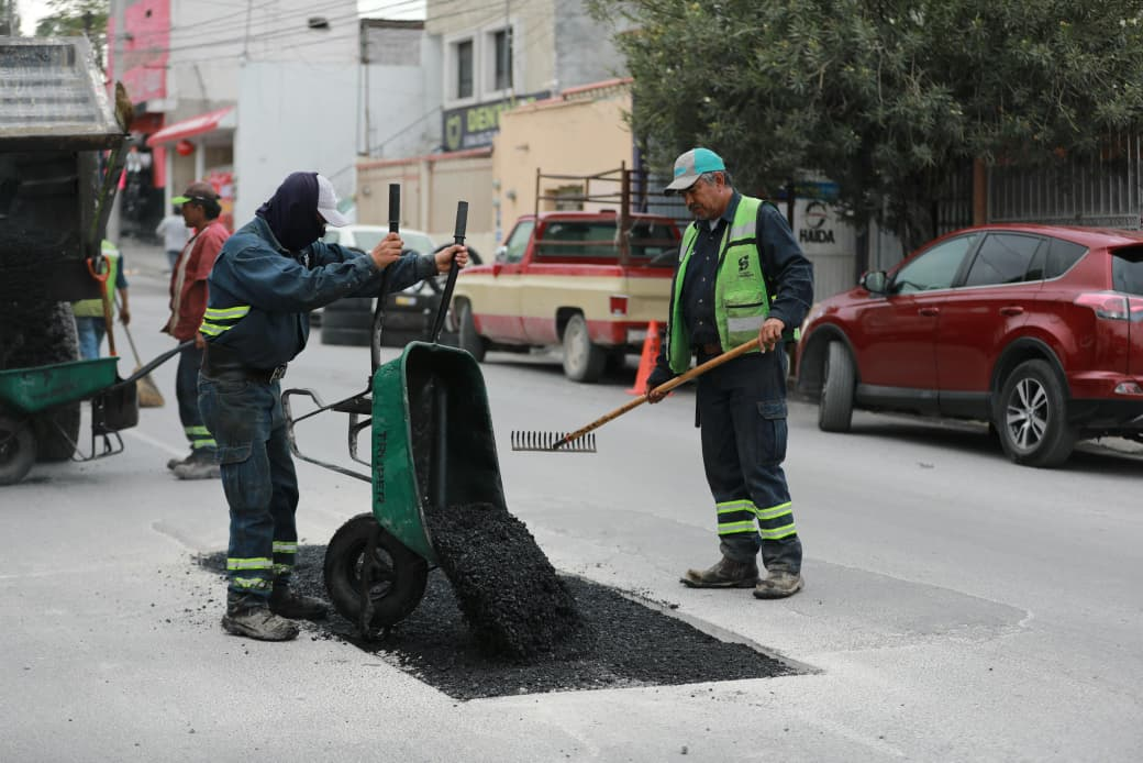 Atiende Javier Díaz peticiones ciudadanas; intensifica rehabilitación de vialidades