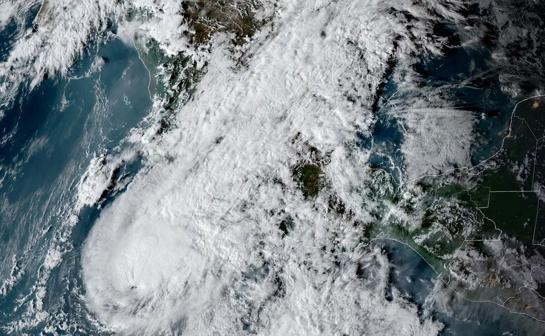 Tormenta tropical Vance permanece frente a costas del Pacífico; mantendrá lluvias fuertes en Jalisco, Colima y Michoacán