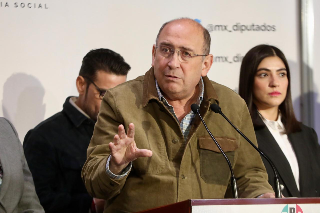EXIGE RUBÉN MOREIRA CUMPLIR CON LOS TRABAJADORES Y DESTRABAR REFORMA DE SALARIOS MÍNIMOS PROFESIONALES