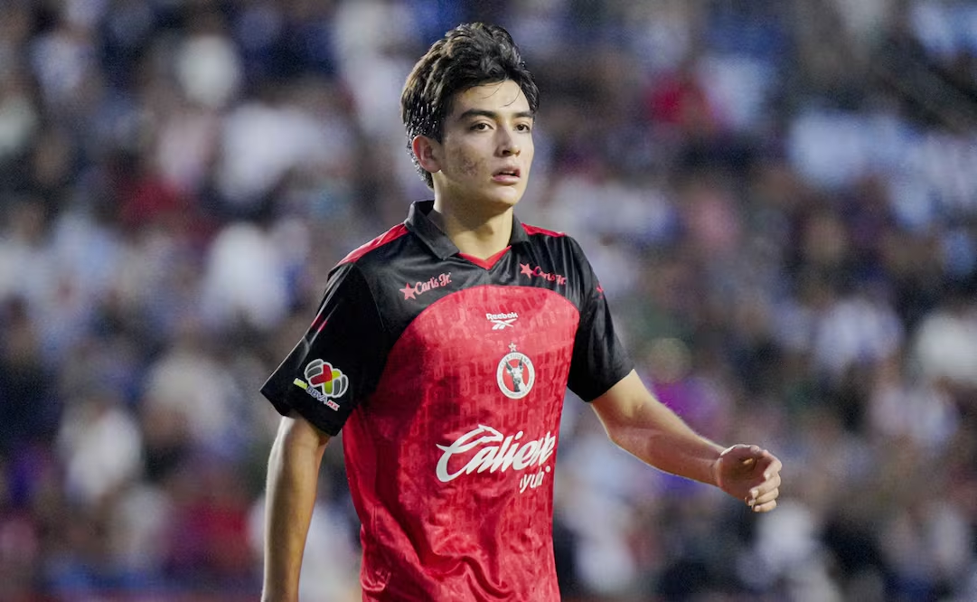 Gilberto Mora podría reaparecer contra el América; esto reveló el Loco Abreu