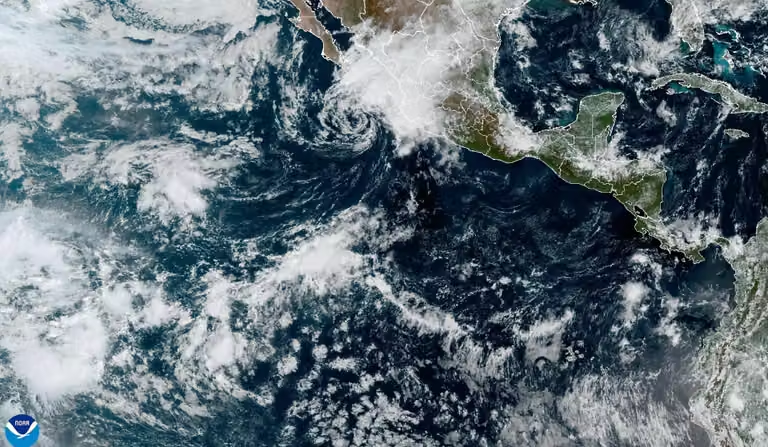 «Vance» seguirá provocando lluvias intensas mientras avanza frente a Jalisco y Nayarit