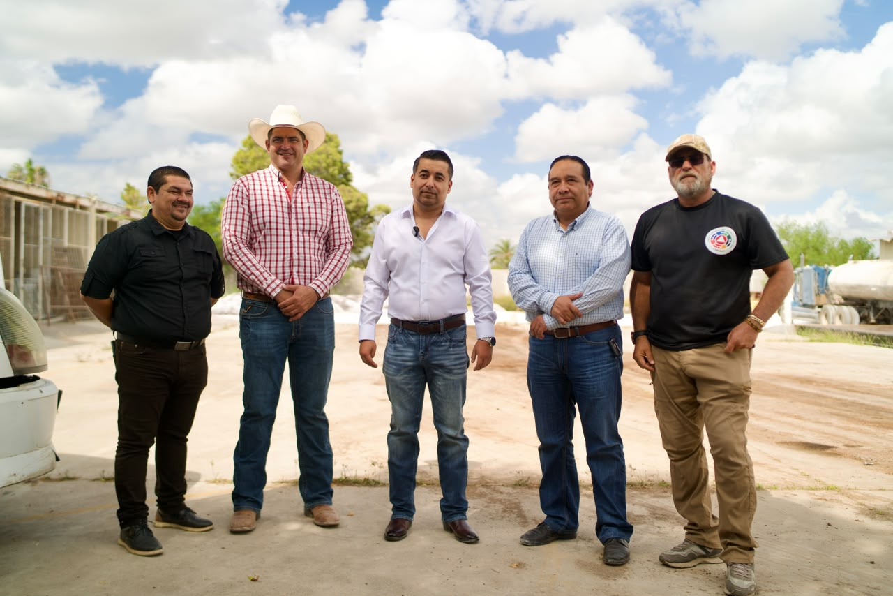 ATENDE CHANO DÍAZ REPORTES POR MALOS OLORES EN EMPRESA PROCESADORA