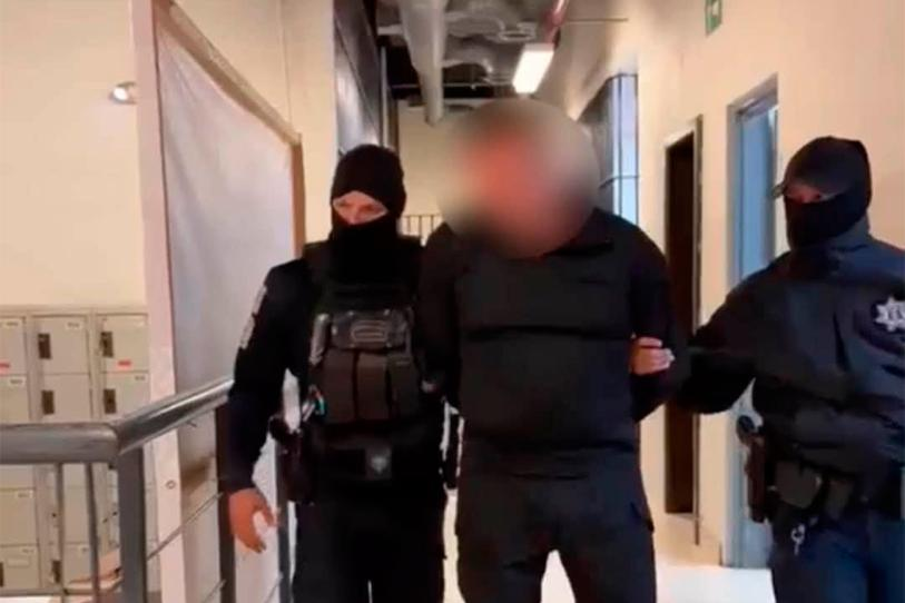 Una infracción lleva a la captura de ruso en Tecate; traía documentos de la CIA y una granada