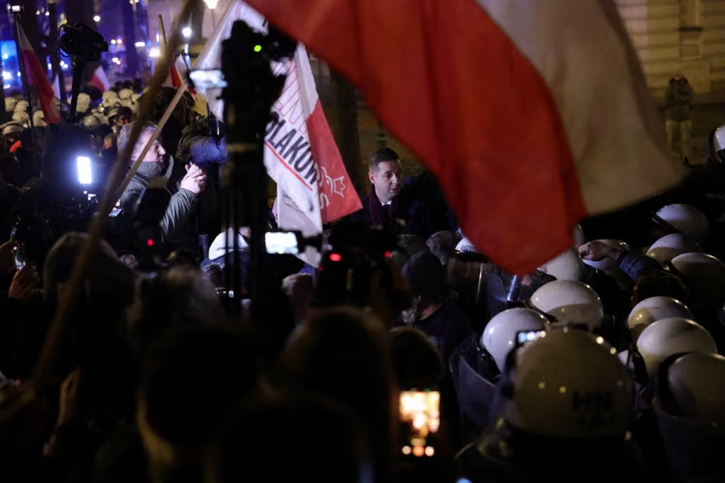Presidente de Polonia convoca consultas urgentes con todos los partidos tras tensión en el Tribunal Constitucional